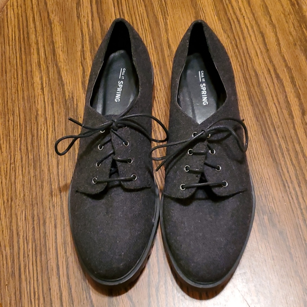 Call It SPRING lace up shoe size 10